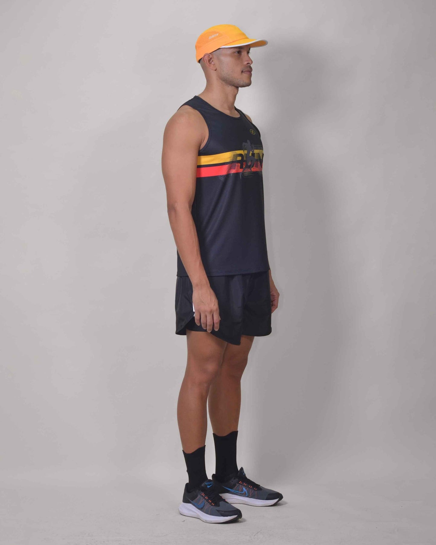 POLERA RUNNING BLACK RUN sin mangas