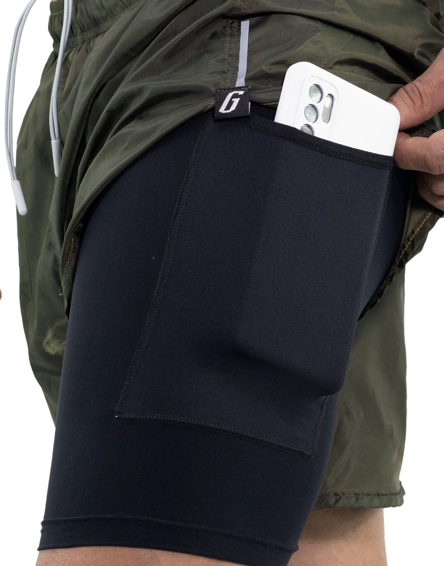 PANTALON RUNNING CON BOLSILLO VERDE MILITAR