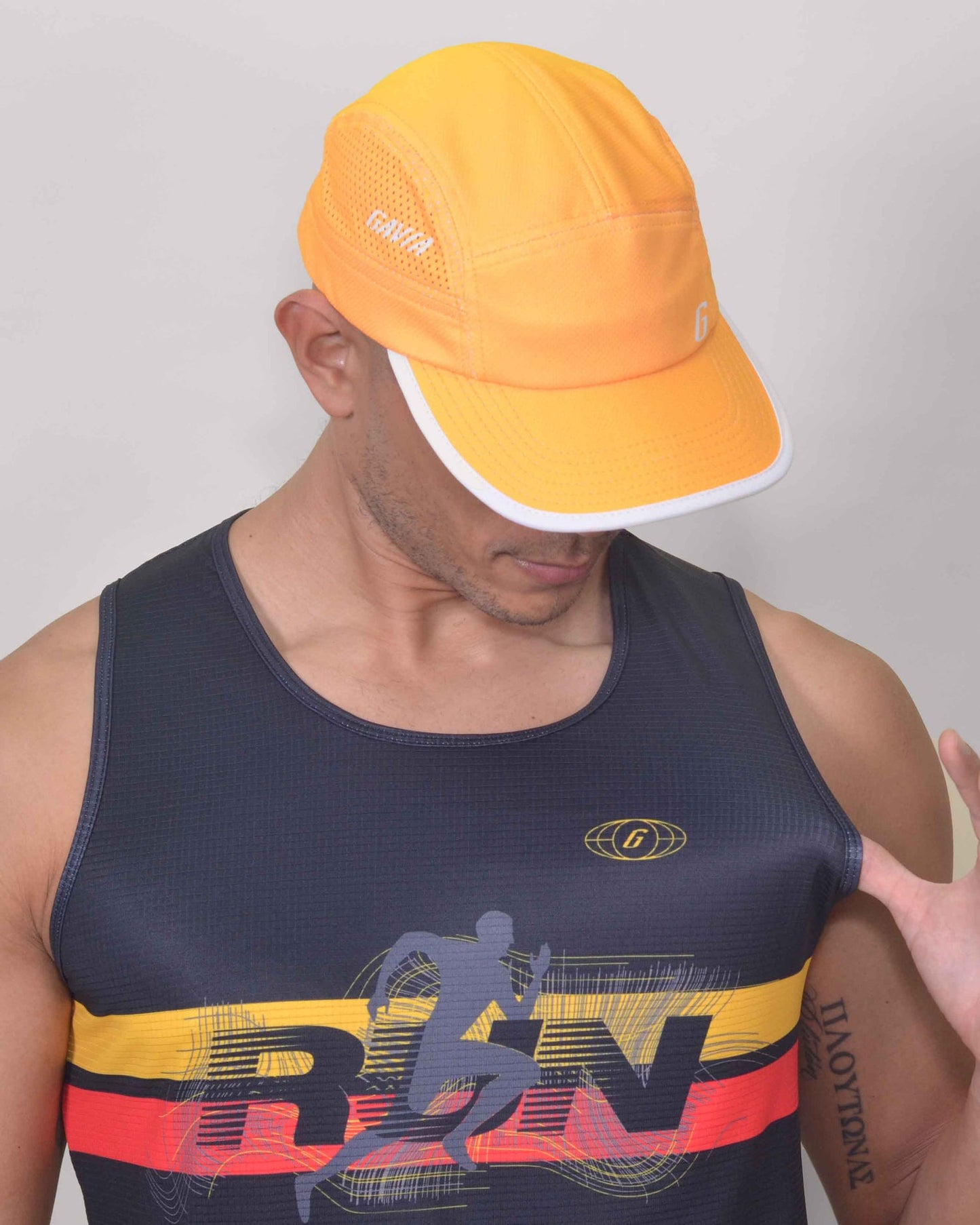 POLERA RUNNING BLACK RUN sin mangas
